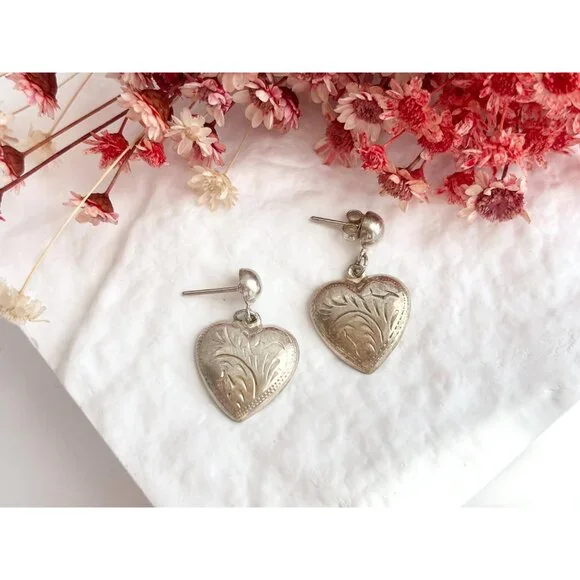 Heart Shaped Hand Carved Vintage Sterling Silver 925 Dangling Earrings - Picture 3 of 12